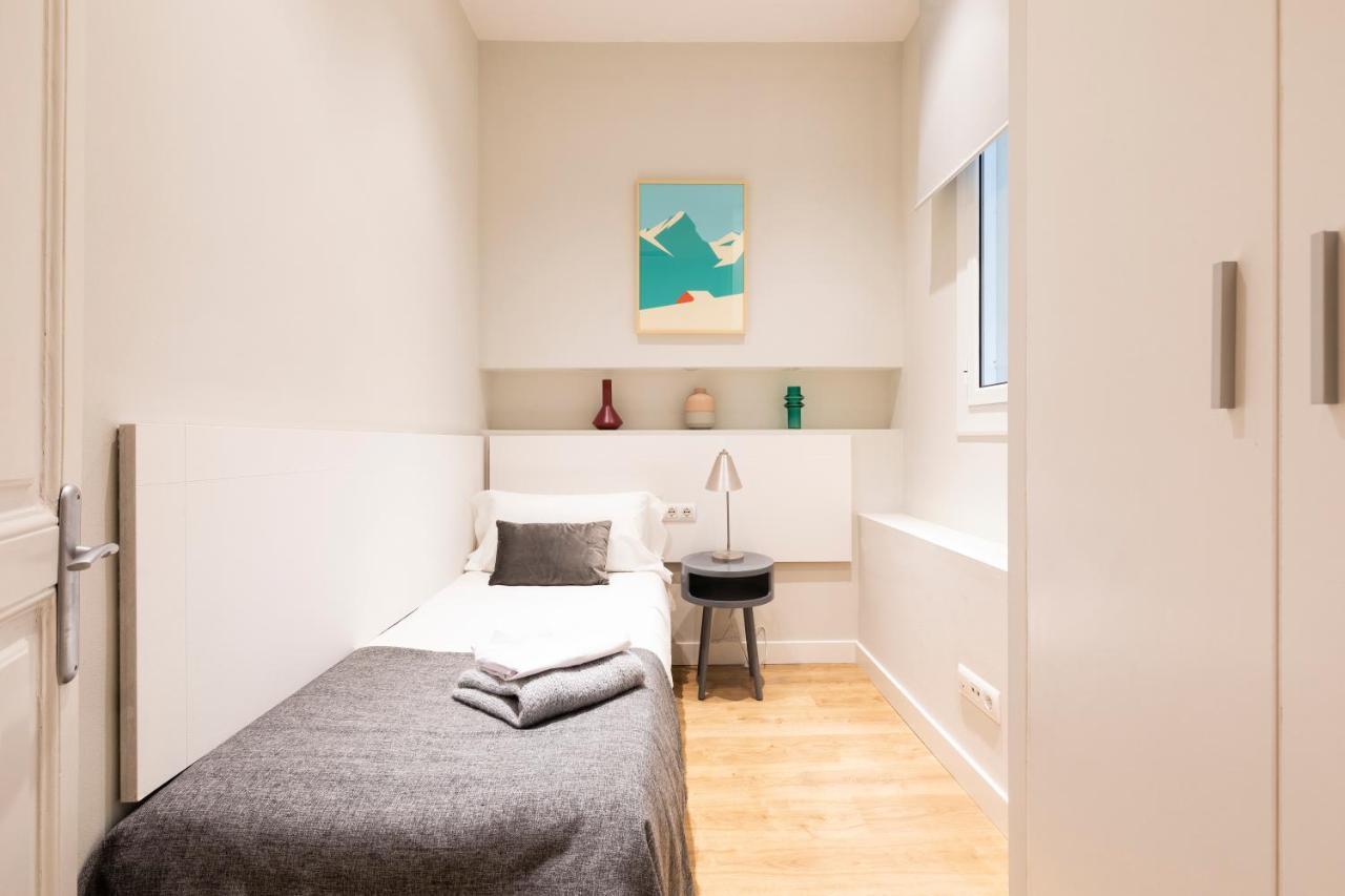 Aspasios Urquinaona Apartments Barcelona Luaran gambar